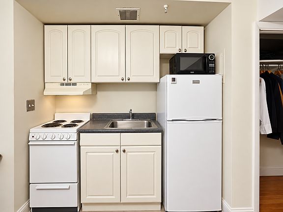 5th image of 529-531 Beacon St #1