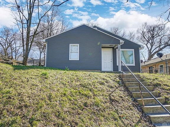 3rd image of 304 Sheridan Ave