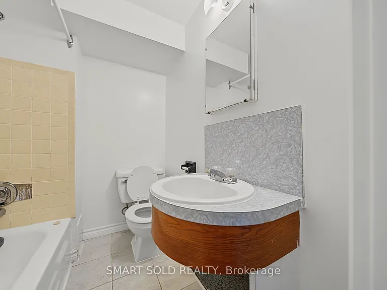 1 Cameo Cres — Photo 34