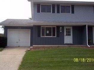 1715 Sheffield Dr, Elgin, IL 60123