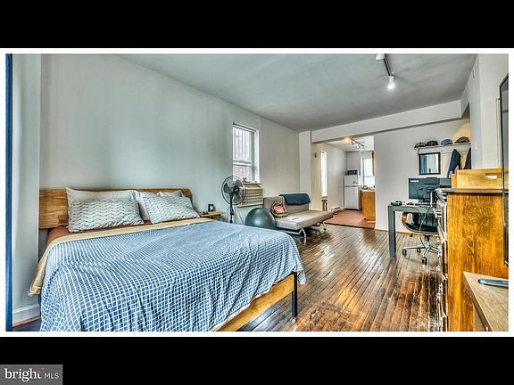 5th image of 1001 Saint Paul St Unit 2B