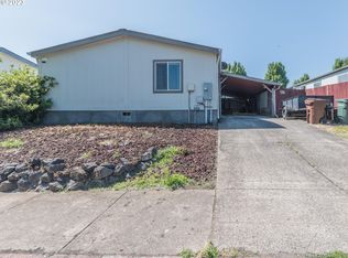 20670 NE Crestview Dr, Fairview, OR 97024