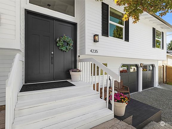 2nd image of 4235 190th Avenue SE