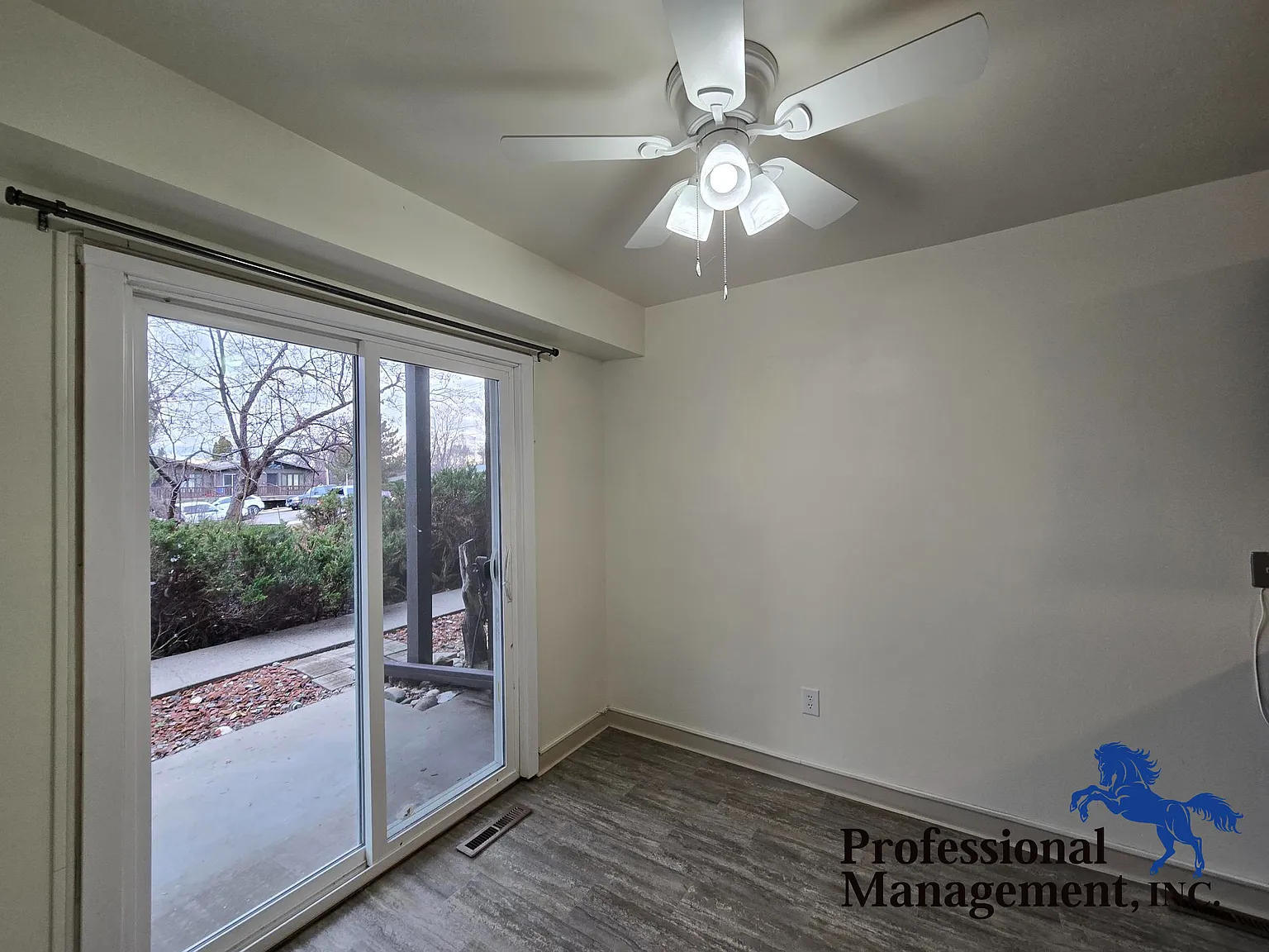 2 bed, 900 sqft, $1,095 — Photo 4