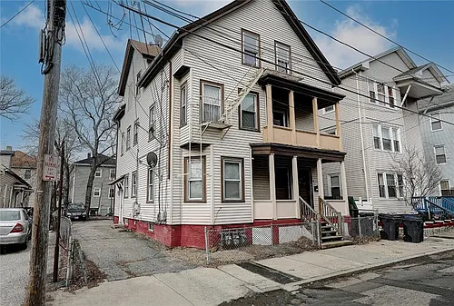 56 Felix St Photo 1
