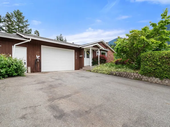 21206 Lakeview Cres, Hope, BC V0X 1L1