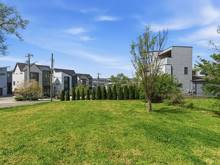 1202 Katie Ave — Photo 42