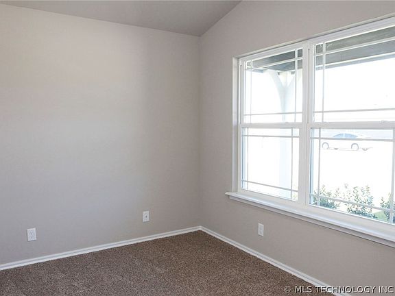 4th image of 8976 S 254th East Ave