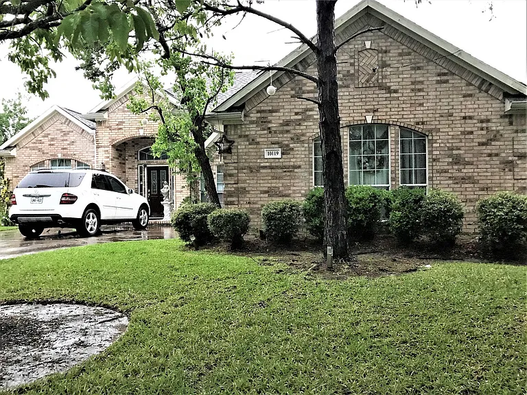 10119 W Temple Dr — Photo 3