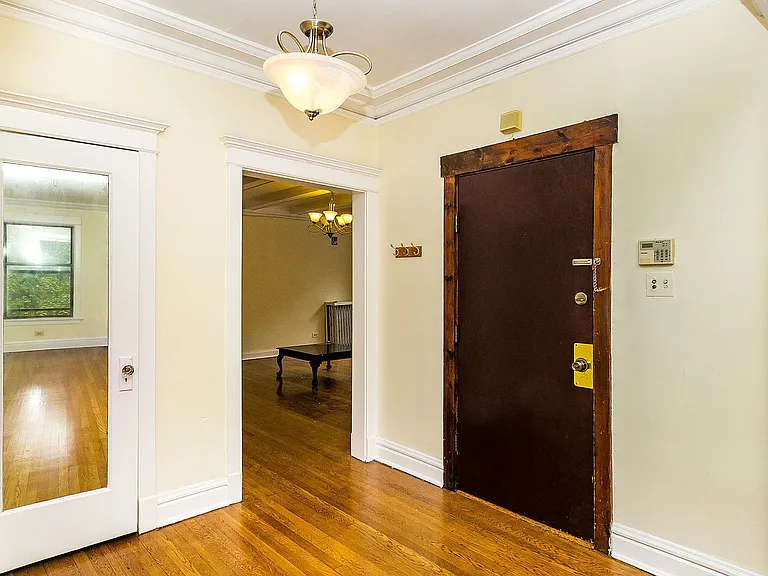 5211 S Greenwood Ave #3 — Photo 10