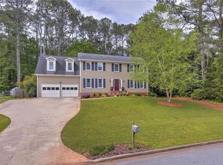 1037 Gwens Trl SW, Lilburn, GA 30047