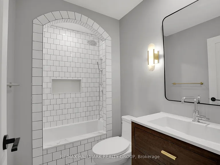 13 Ella St #3 — Photo 36