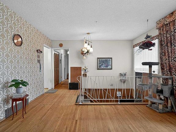 2nd image of 4911 E Vanguard Rd NW