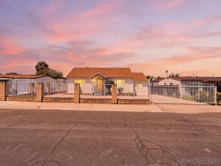 3942 Casita Way — Photo 39