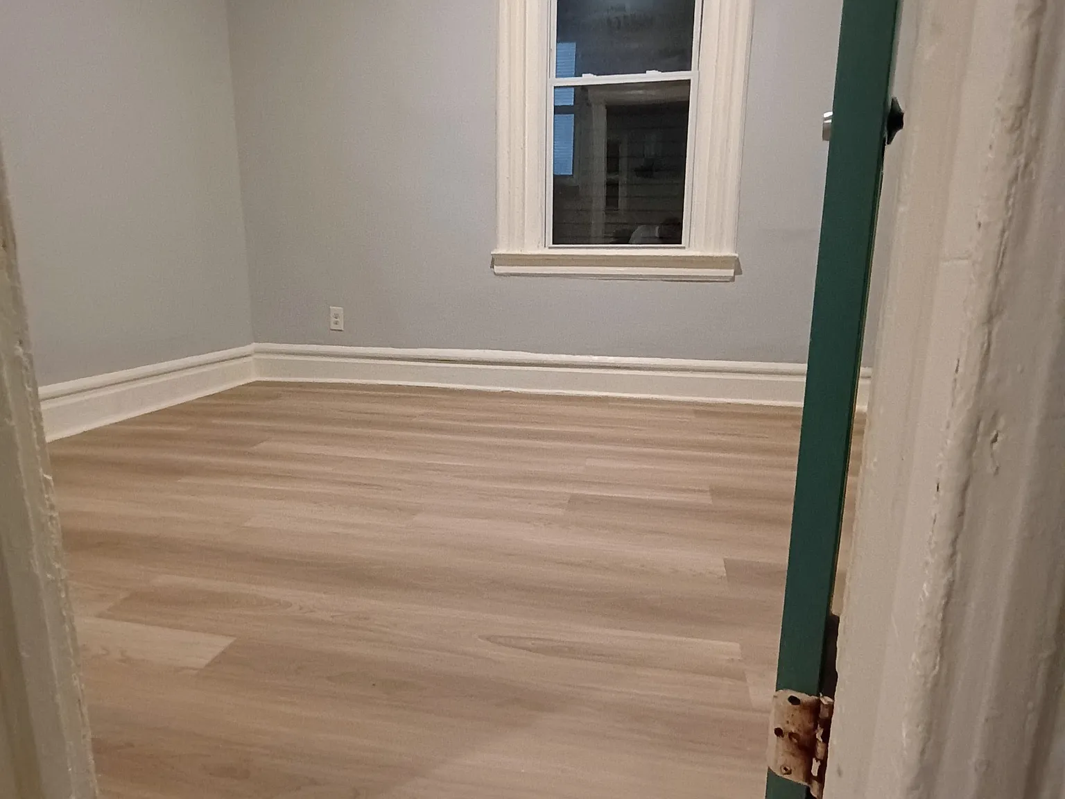 27 Linden Ave - 1 — Photo 3