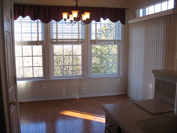 4th image of 2478 Cheyenne Dr