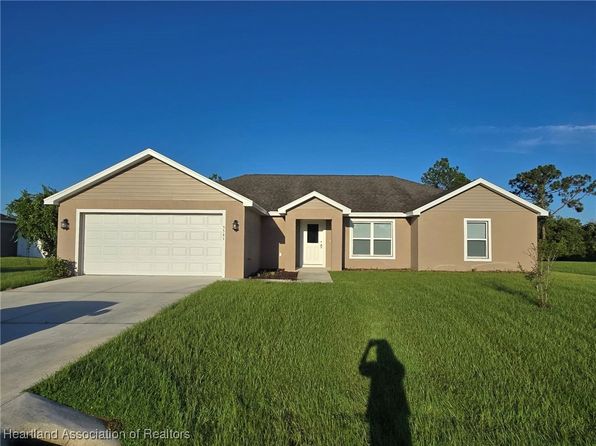 5541 Castania Dr