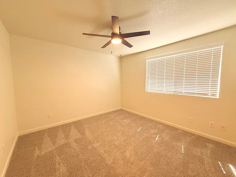 1271 W Spruce Ave — Photo 9