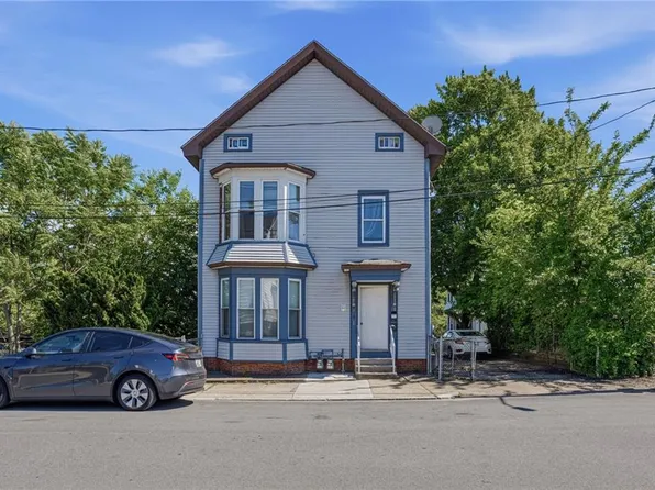 6 Bloomingdale Ave, Pawtucket, RI 02860