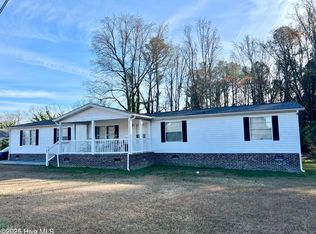 667 Fountain School Rd, Battleboro, NC 27809