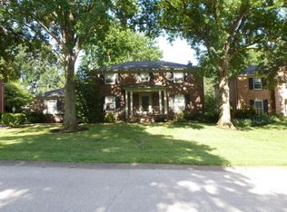 2405 Stayton Way, Louisville, KY 40242