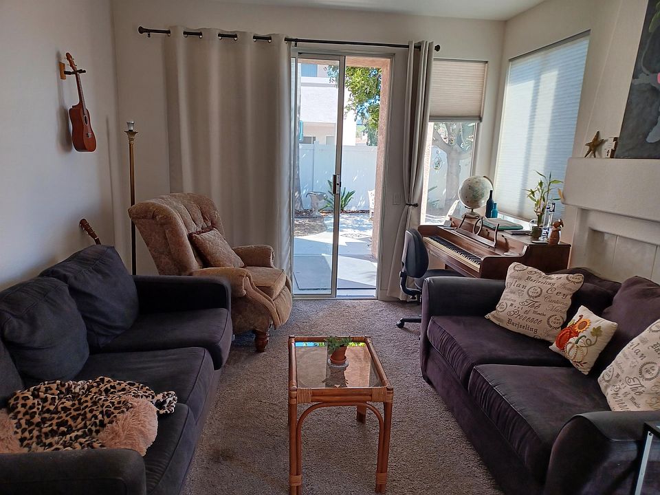1st image of 405 Sanibelle Cir