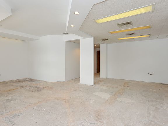 3rd image of 3777 Independence Ave Frnt 1