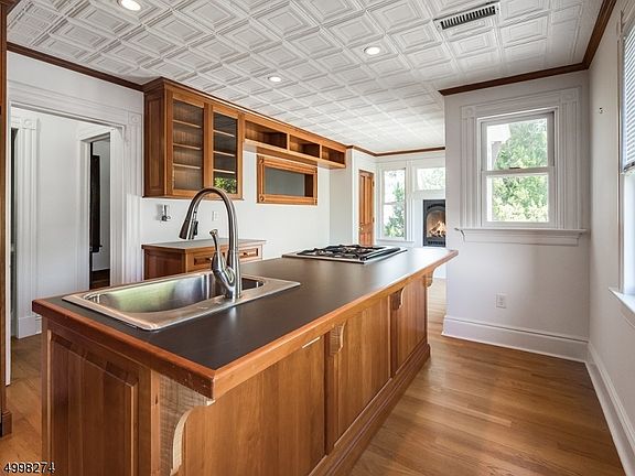 5th image of 30 Midland Ave Floor 2