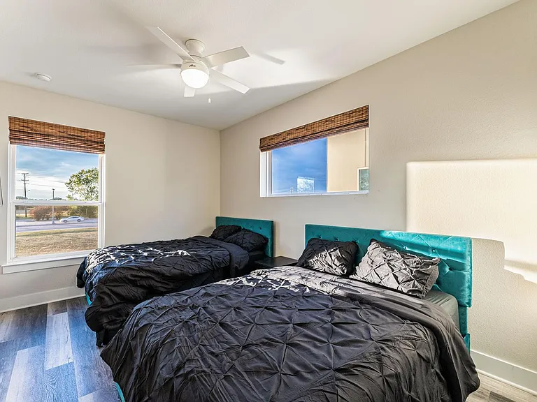4013 Ivanhoe Ln — Photo 21
