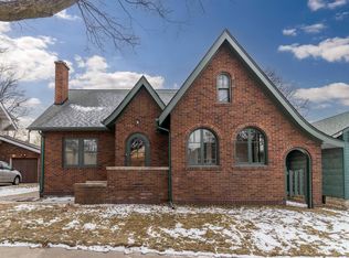 908 Grant Ave, Waterloo, IA 50702