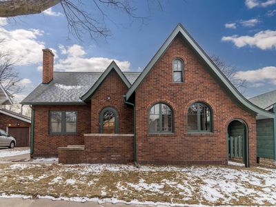 908 Grant Ave, Waterloo, IA, 50702
