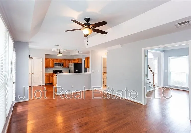 483 Mountain Oaks Pkwy — Photo 12