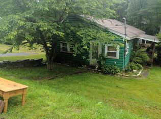 1055 Saint Johns Rd, Drums, PA 18222