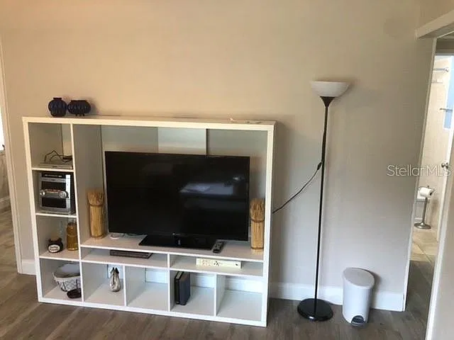 3 bed, 720 sqft, $1,800 — Photo 4