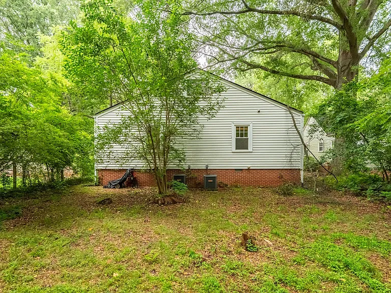 713 W Knox St — Photo 21