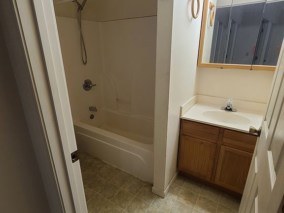 4th image of 1703 N Cedar St #A