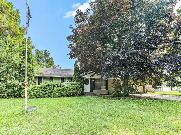 1664 Downing Ave, Dorr, MI 49323