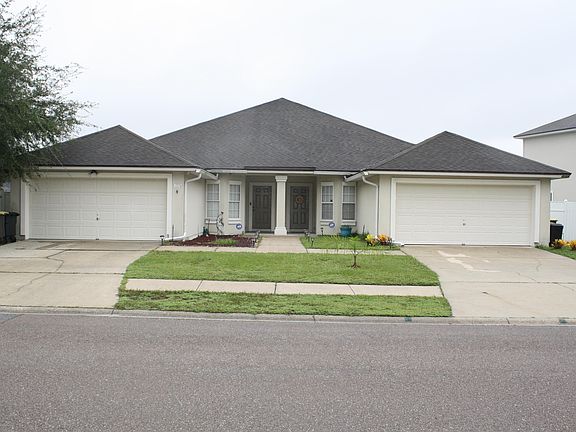 2nd image of 3811 Julia Marie Dr