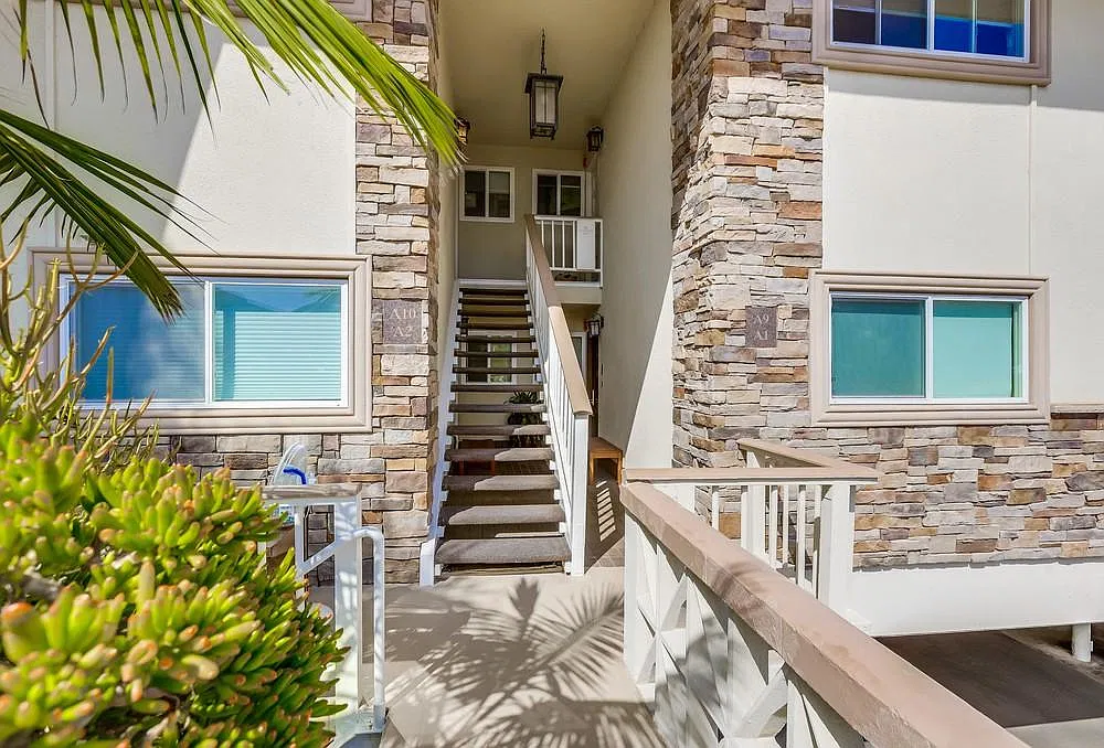 2 bed, 1000 sqft, $14,000 — Photo 4