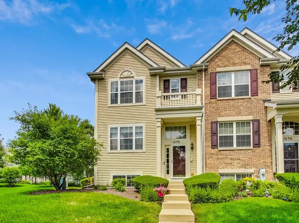 1638 Windward Dr, Hampshire, IL 60140