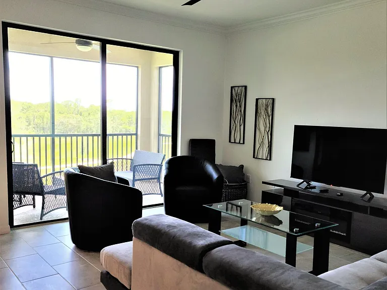 18028 Gawthrop Dr #405 — Photo 10
