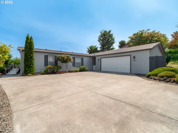 110 Cloudcrest Ct, Roseburg, OR 97471