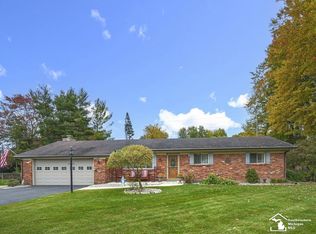 1401 Indian Creek Dr, Temperance, MI 48182