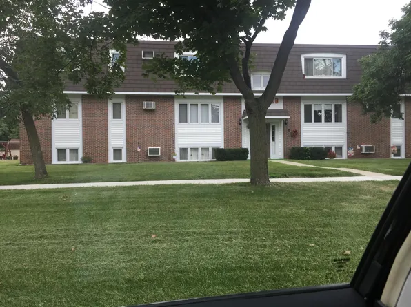 325 Jefferson St SE, Hutchinson, MN 55350