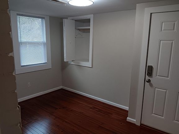 4th image of 1609 Chapman Ave SW #U