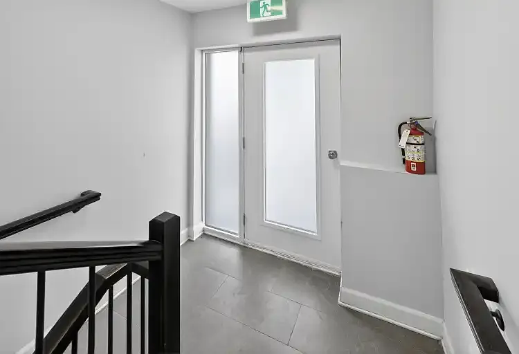 342 Shakespeare St #2 — Photo 8