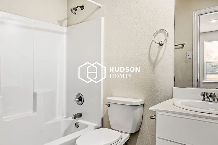 2204 Tilden St #A — Photo 11