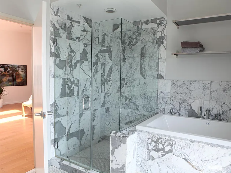 700 Main St #25 — Photo 35