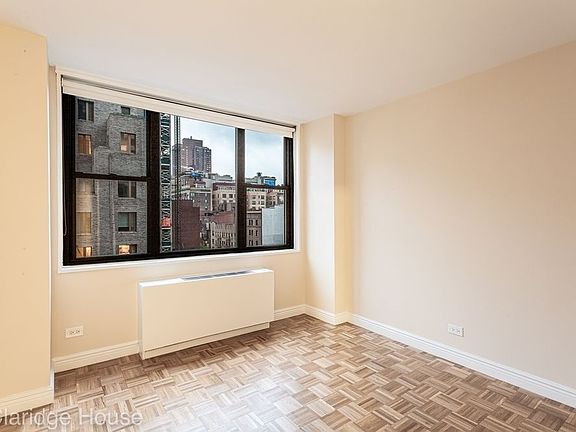 5th image of 201 E 87th St APT 8G