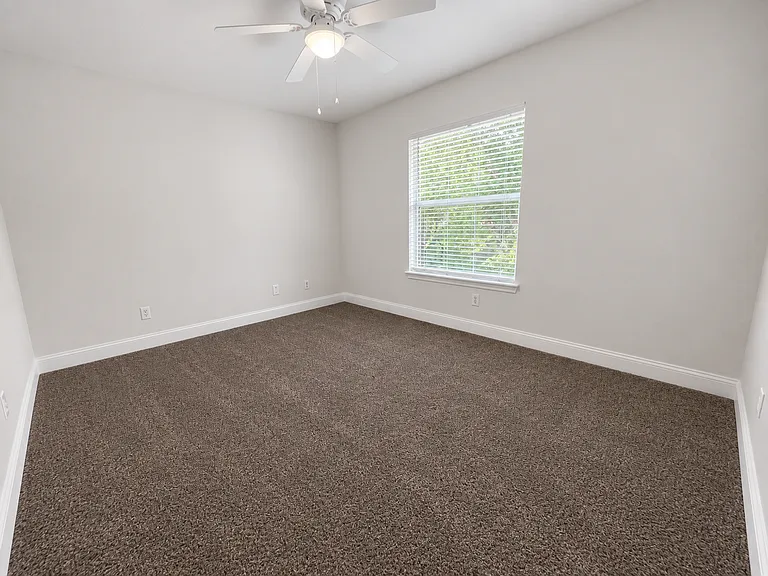 1705 Creekside Ave — Photo 16